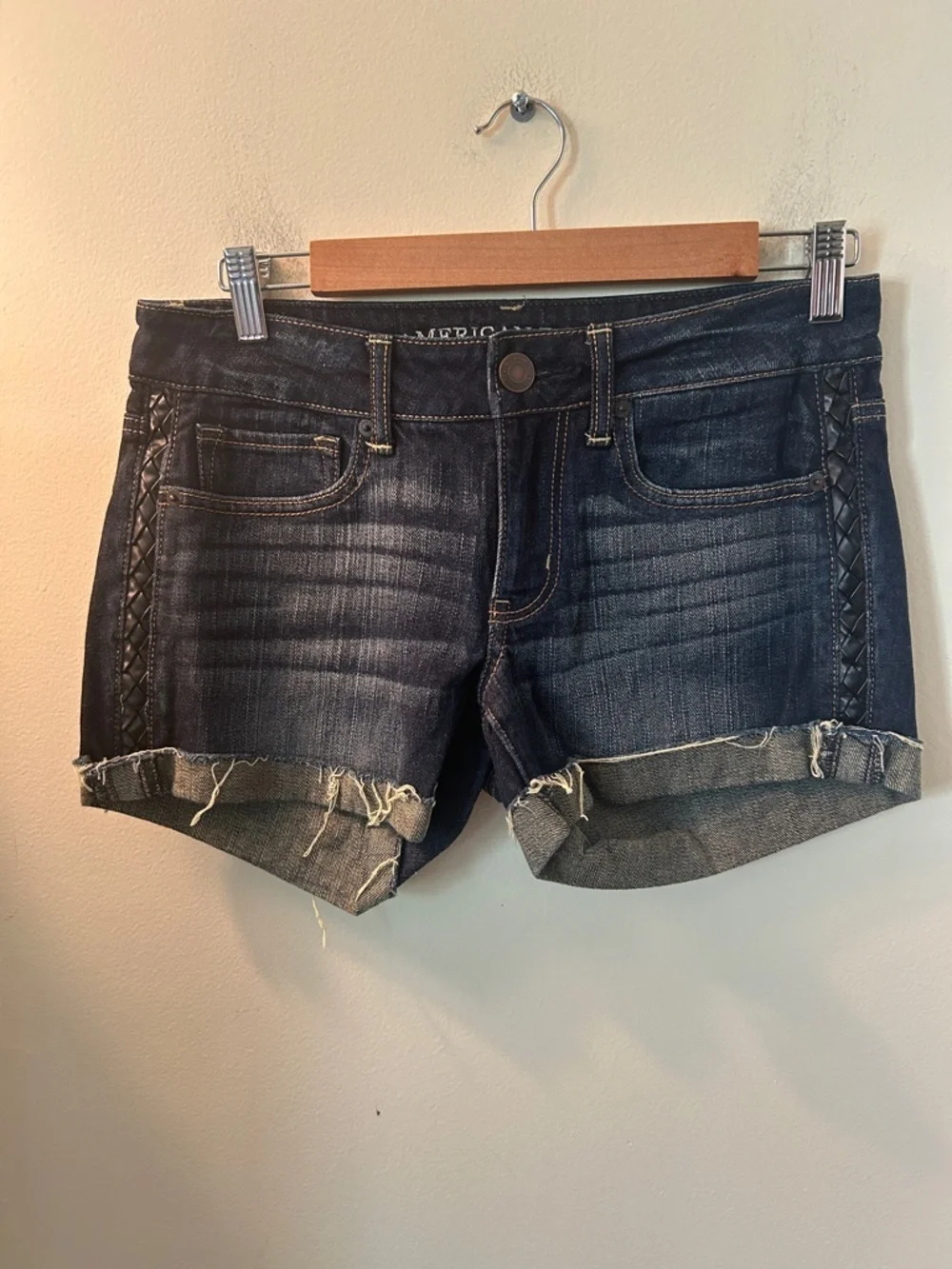 American Eagle AEO Womens Stretch Jean Shorts Sz 6 Braided Black Leather Cutoffs